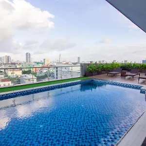 Отель Quoc Cuong Center By Haviland, Дананг